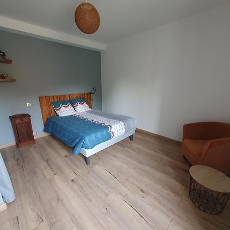 Maison Dans Ancien Corps De Ferme 4 A 6 Personnes Saint-Clement  Εξωτερικό φωτογραφία