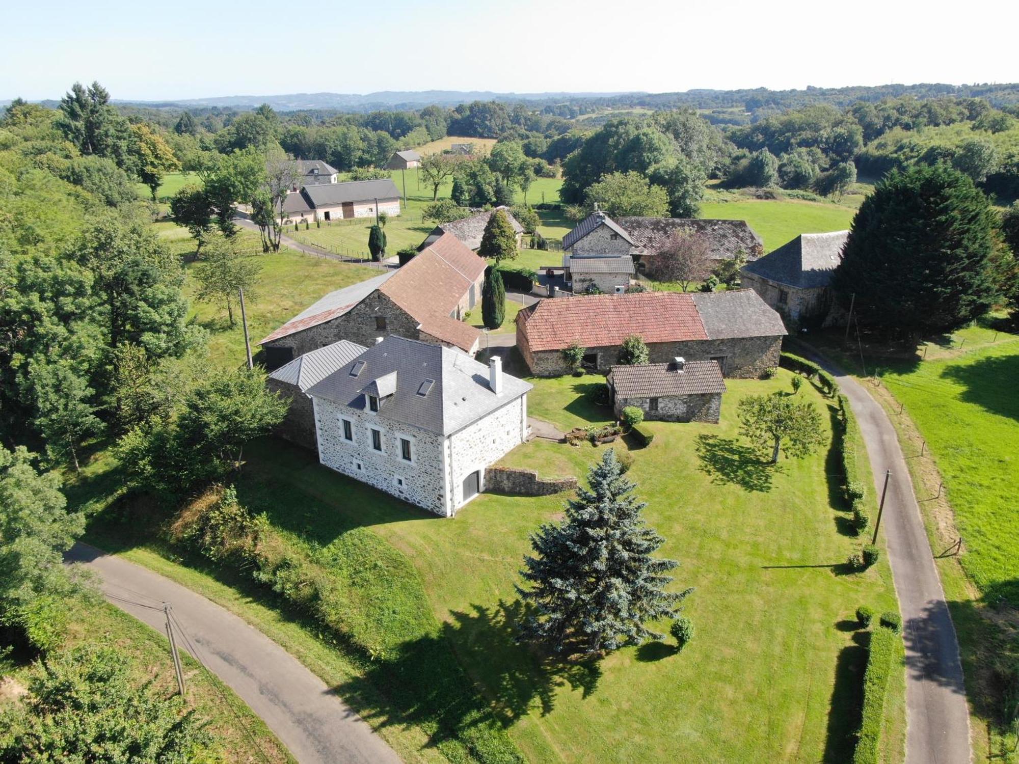 Maison Dans Ancien Corps De Ferme 4 A 6 Personnes Saint-Clement  Εξωτερικό φωτογραφία